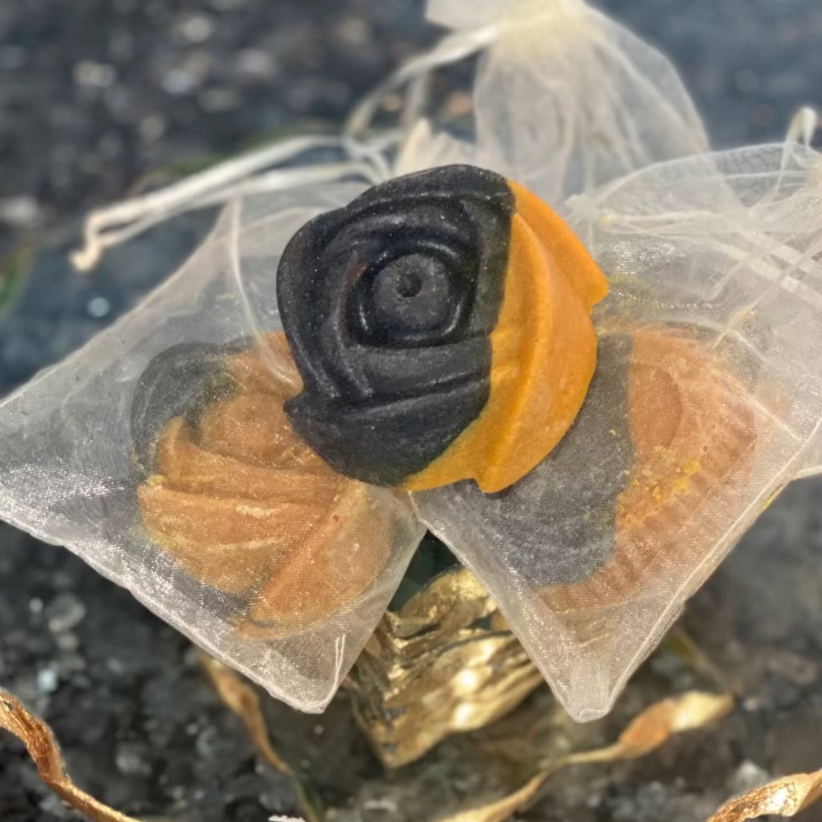 Tumeric & Charcoal Scrub Bar